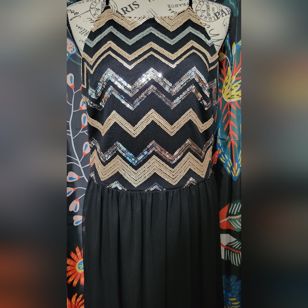 CHEVRON DRESS - Picture 3 of 11